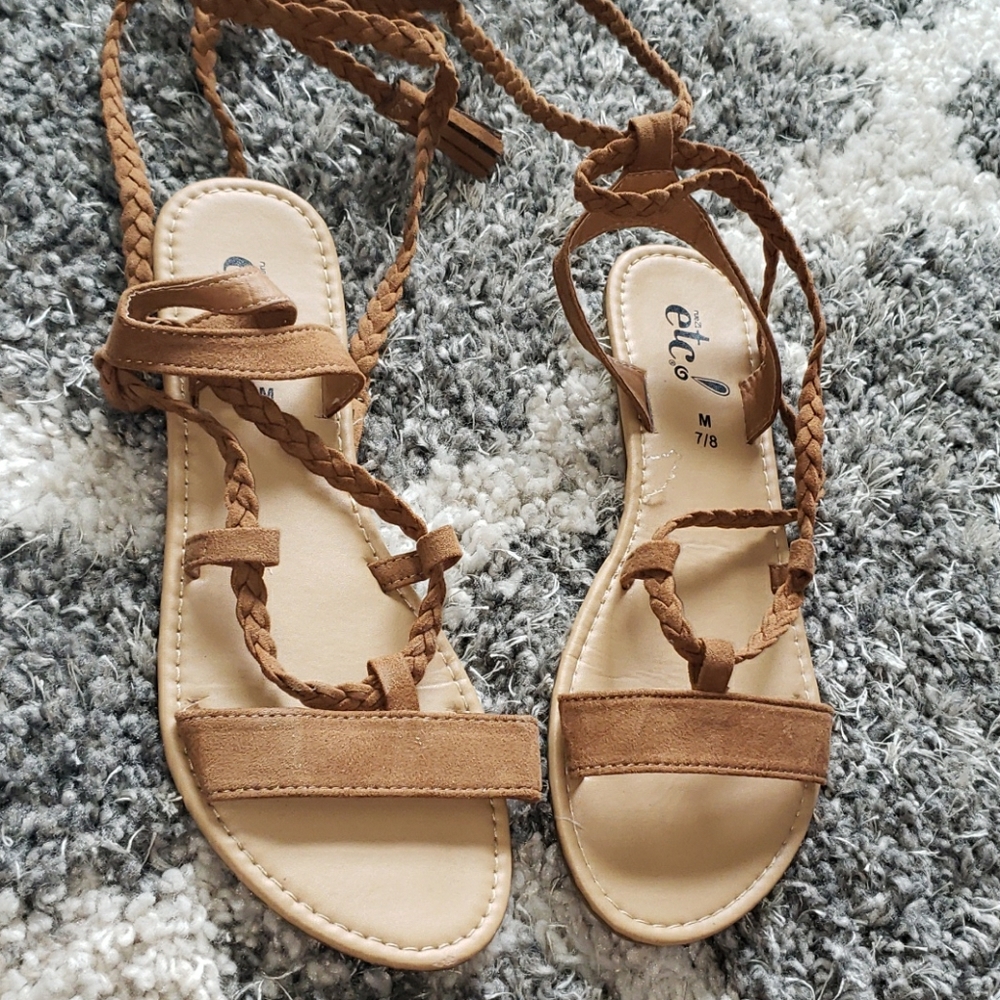 Sandals lace ups